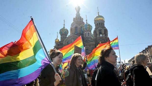 Publican polémica guía para turistas LGBT