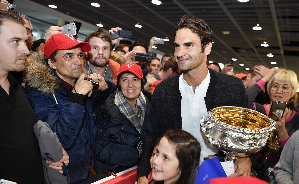 Roger Federer es recibido por miles de fans en Zúrich