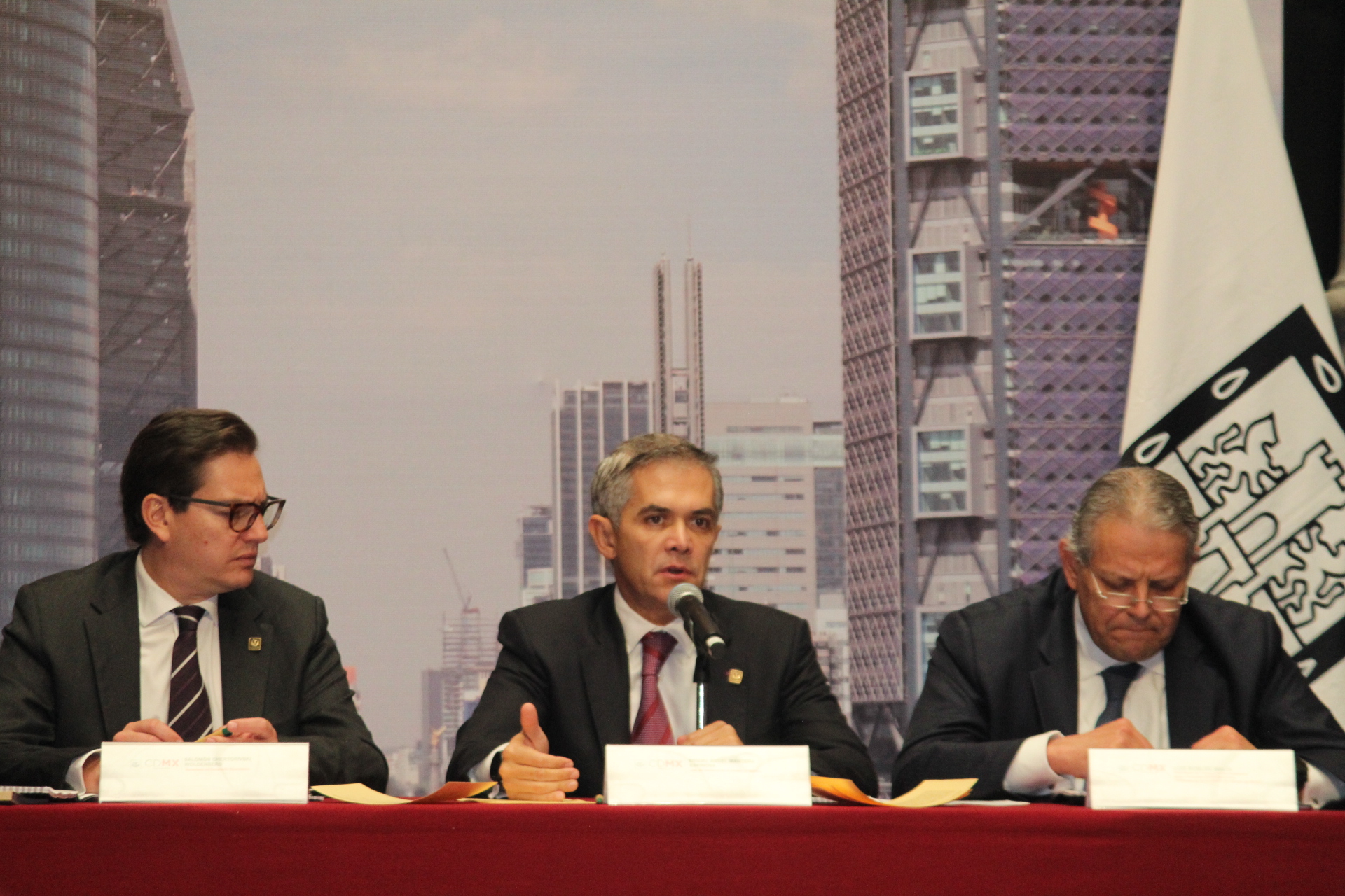 CDMX representa el principal motor económico del país: Mancera