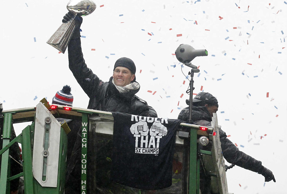 Patriotas celebran título con desfile por Boston