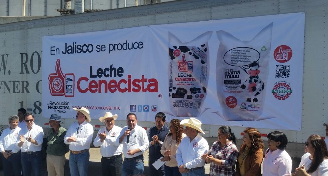 Salen a la venta los primeros 24 mil litros de leche Cenecista de lagos de moreno a San Luis Potosí