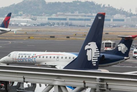 Aeroméxico cancela dos vuelos tras roce de alas