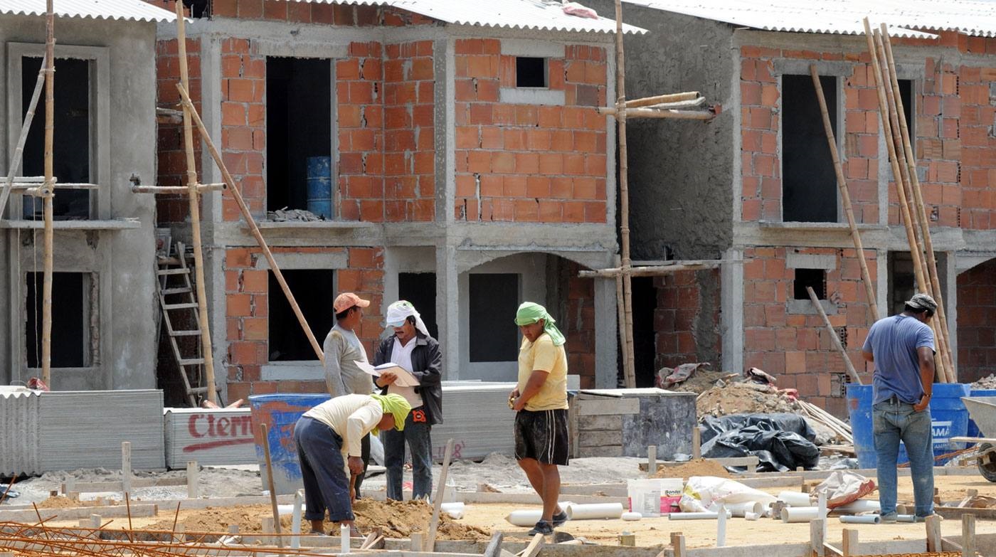 Piden constructores en el Senado acabar con los “moches”