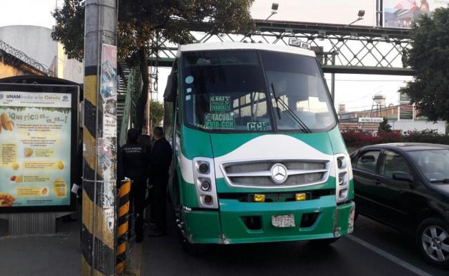 Fallecen dos en asalto a microbús en Tlalnepantla
