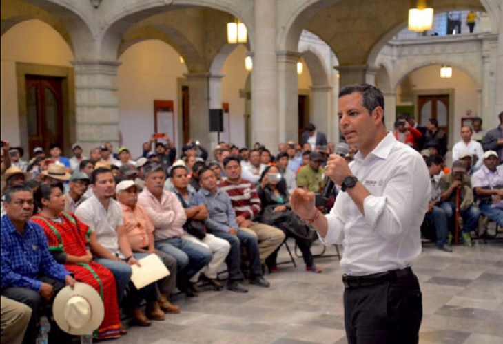 Se reúne Alejandro Murat con integrantes de la CNTE; piden abrogación de la reforma educativa