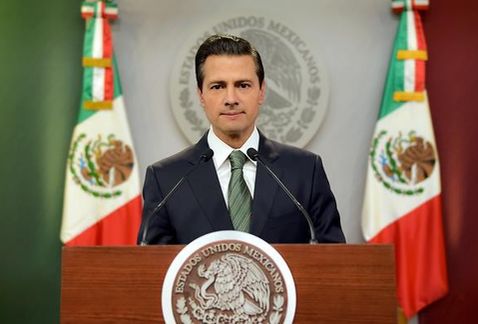 Peña Nieto recibirá en el AICM a mexicanos deportados