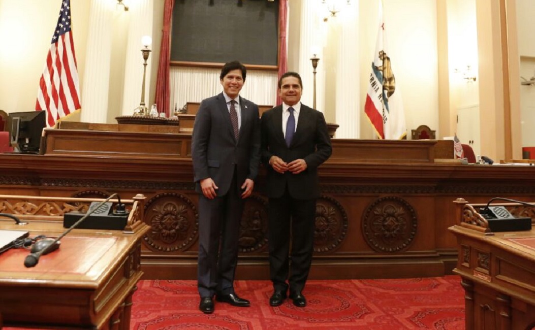 Se reúne Aureoles con presidente del Senado de California