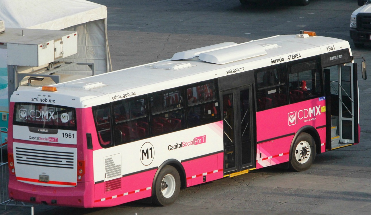 Conmemora CDMX Día Internacional de la Mujer con banderazo de salida a 17 nuevos autobuses del sistema M1 Atenea