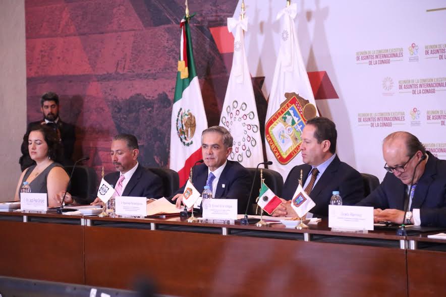 Gobernadores mexicanos se reunirán en Los Ángeles para coordinar casas de apoyo en Estados Unidos