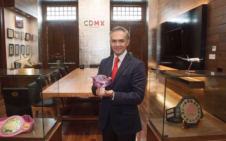 Recibe la CDMX el reconocimiento Premios Excelencias Turísticas 2016