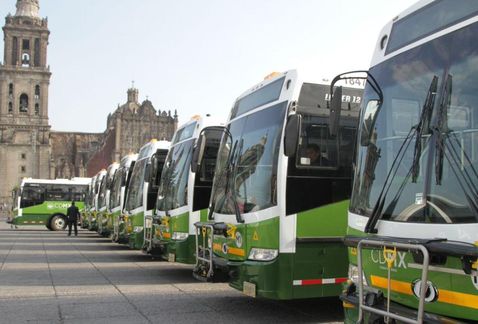 CDMX tendrá autobuses con entradas para cargar celular
