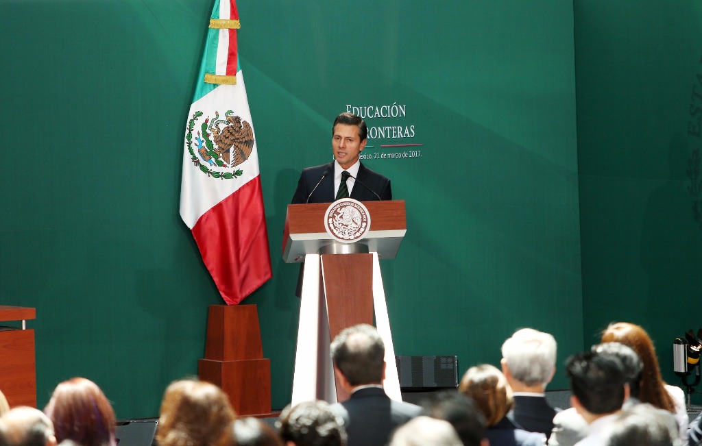 Peña Nieto pide que Venezuela recupere orden democrático
