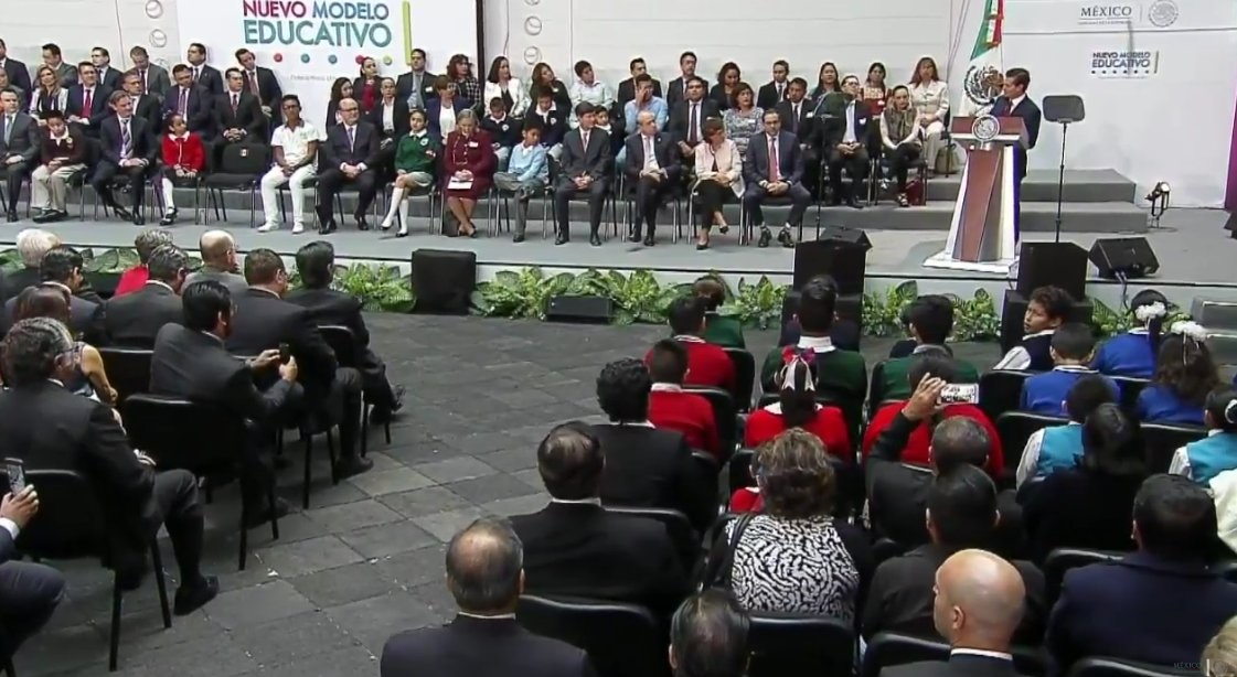 Capacitación de maestros, clave en nuevo modelo educativo: Peña Nieto