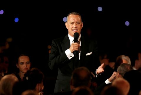 Tom Hanks envía cafetera a reporteros de Casa Blanca