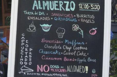 Café de Uruguay tiene ‘prohibida la entrada a perros y mexicanos’