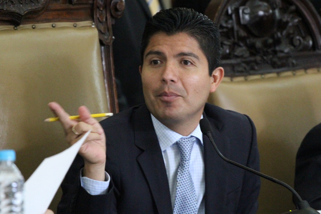 Inhabilitan a ex presidente municipal de Puebla