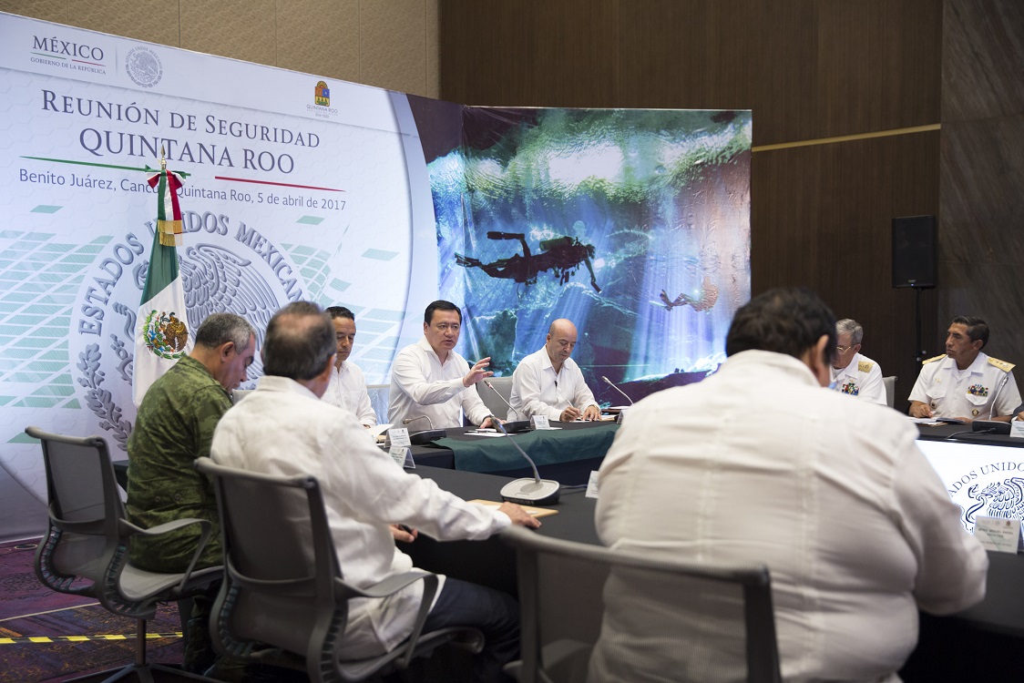 Encabeza el secretario de Gobernación reunión de seguridad Quintana Roo