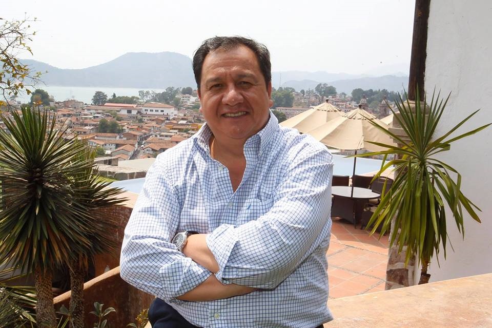 Llama Oscar González a AMLO a apoyar su candidatura