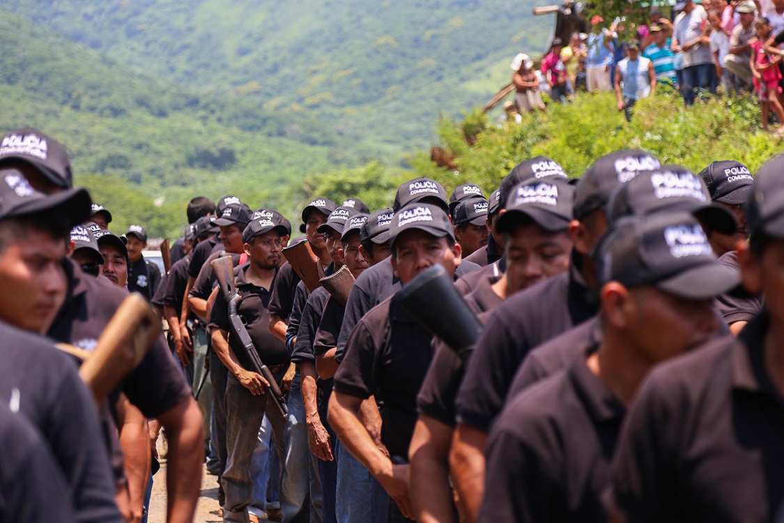 Se suman 300 indígenas a la Policía Michoacana