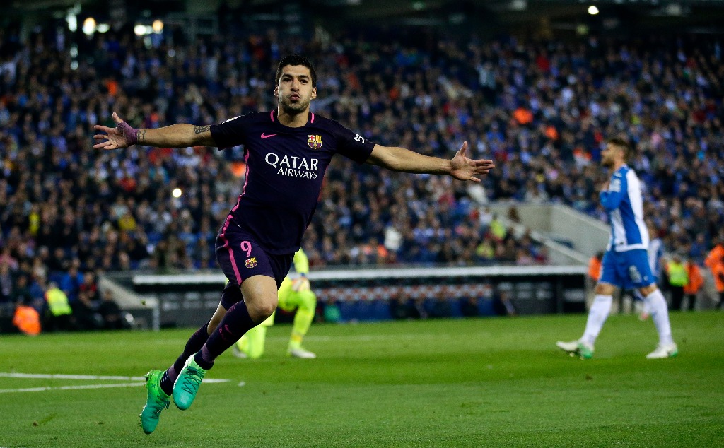 Barcelona mantiene liderato tras vencer 3-0 al Espanyol