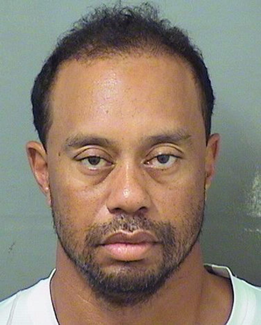 Tiger Woods es detenido por conducir ebrio