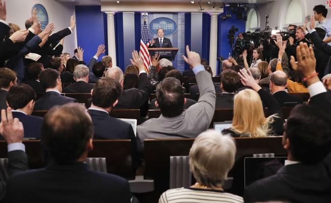 Trump sugiere cancelar ruedas de prensa por malentendidos