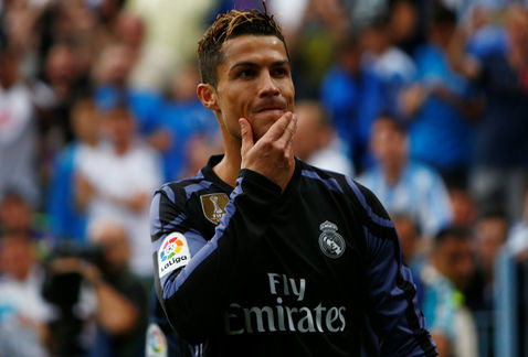 Aduana inspecciona yate de Cristiano Ronaldo