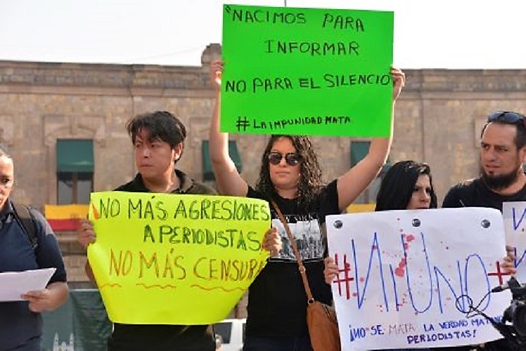 Condena Aureoles agresión a periodistas