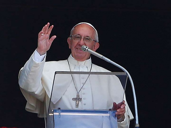 Papa Francisco anuncia viajes a Chile y Perú en 2018