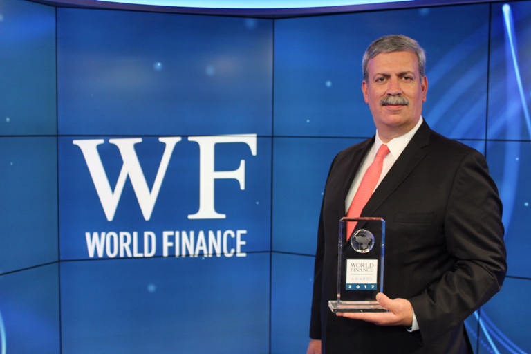 Recibe Bancomext el premio Deal of The Year de la revista World Finance