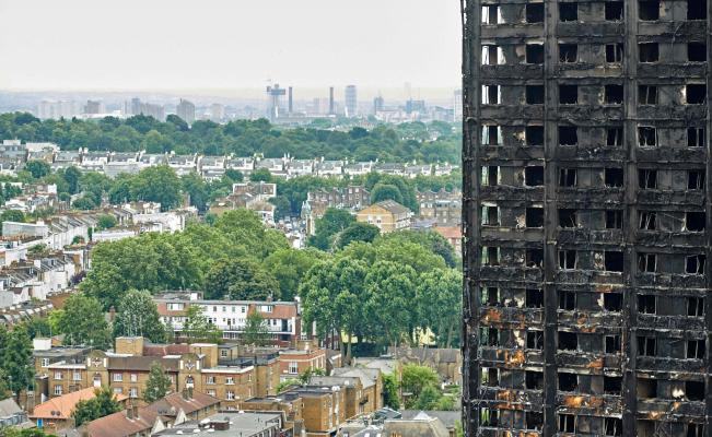 Incendio en edificio de Londres inició en nevera defectuosa