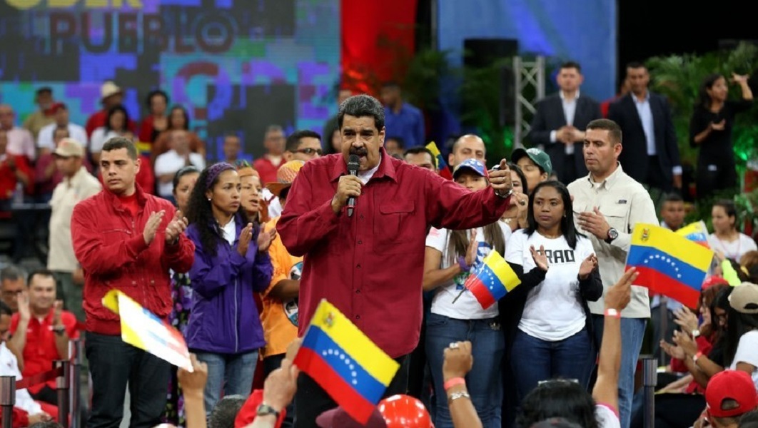 Llama Nicolás Maduro a tomar las armas para defender su gobierno