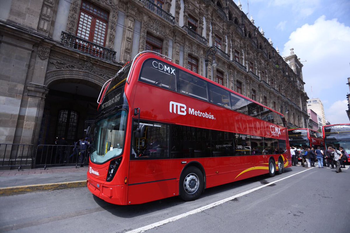 Presentan autobuses para L7 del Metrobús