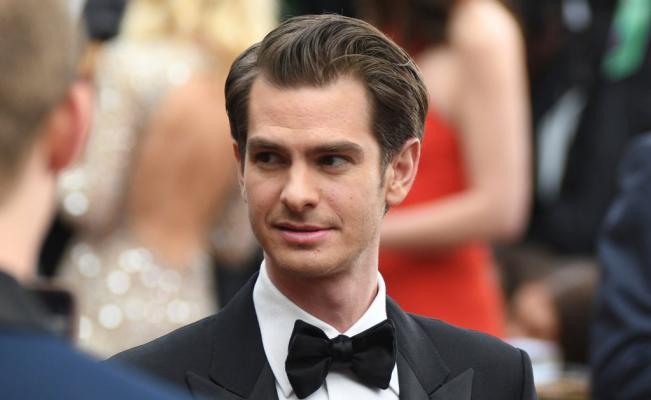 “Ahora mismo soy un hombre gay, solo que sin llegar a lo físico”: Andrew Garfield