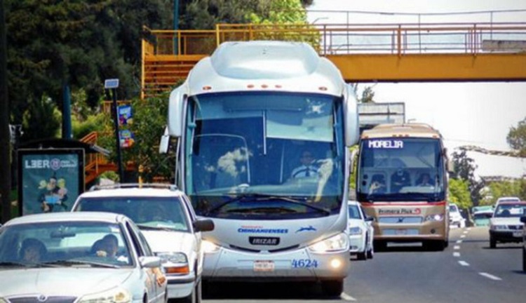 Moviliza autotransporte a 80% de turistas nacionales y extranjeros