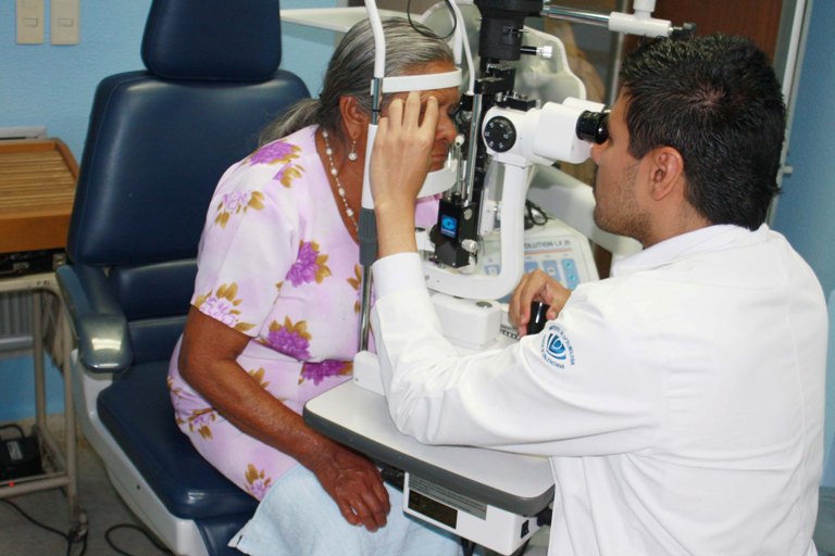 Novartis sale a las calles de la CDMX para prevenir la ceguera