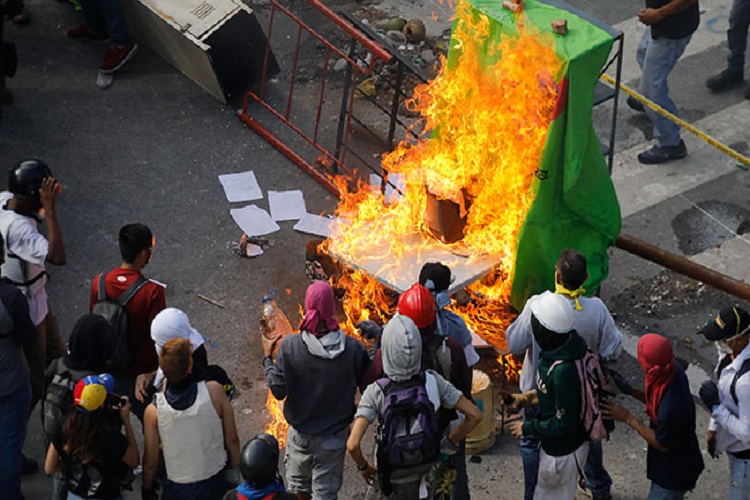 Al menos 5 muertos durante los comicios de la Constituyente en Venezuela