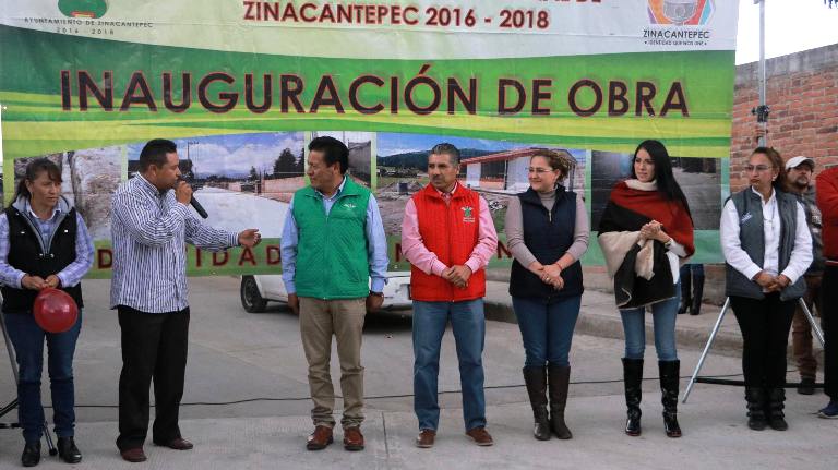 Mejoran calles en Zinacantepec