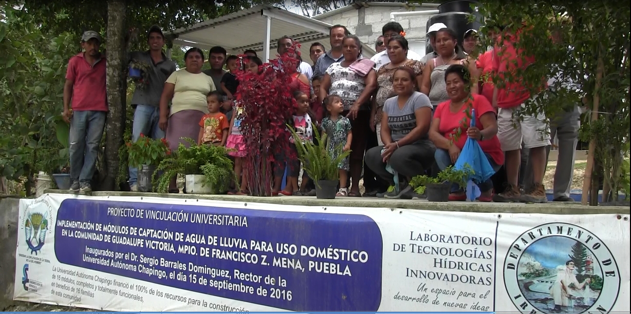 Universidad de Chapingo y CONAGUA llevan regaderas a población marginada  en Puebla