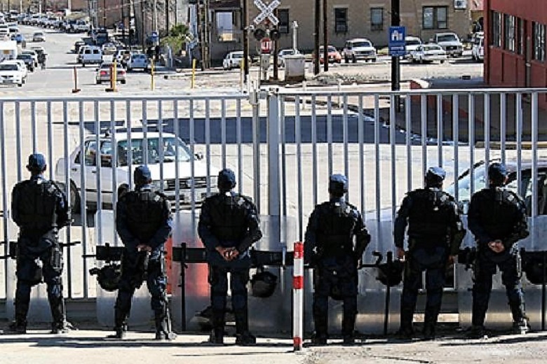 Violento desalojo de mineros en Cananea