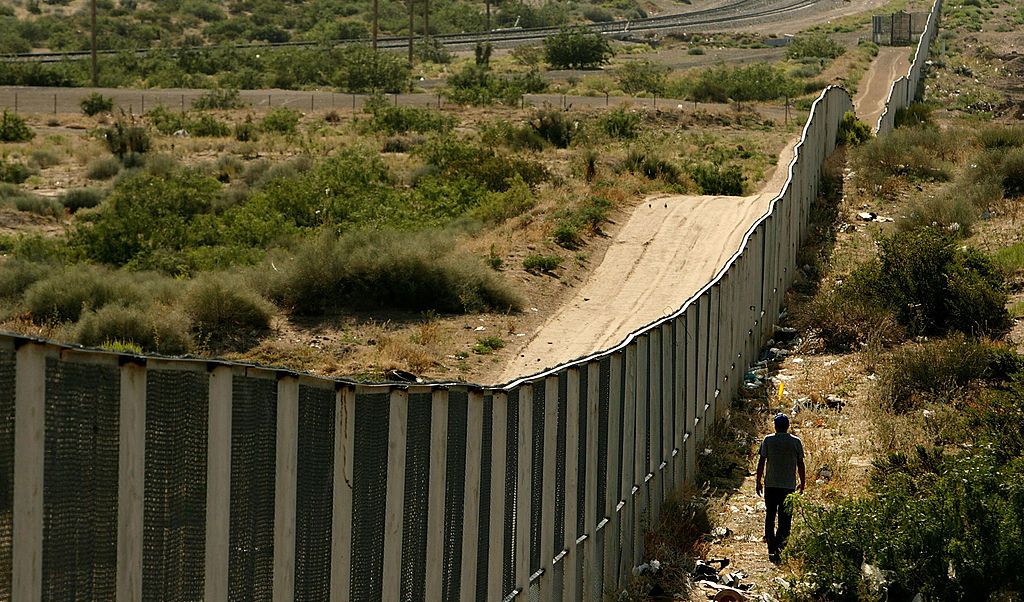 EU se ‘saltará’ leyes para iniciar construcción de muro en San Diego