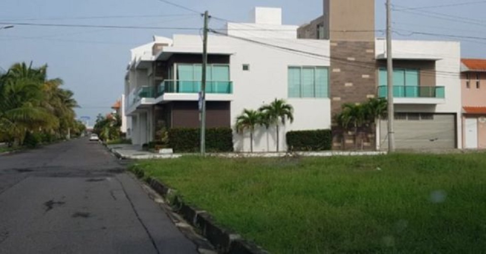 Xóchitl Tress compró una residencia a través de una empresa fantasma ligada a Duarte
