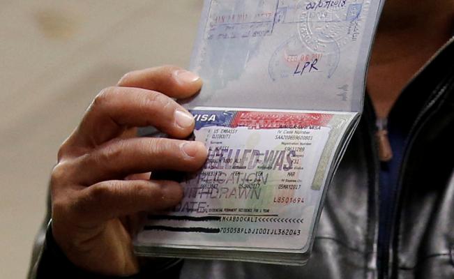 EU restringirá visas a países que no aceptan deportados