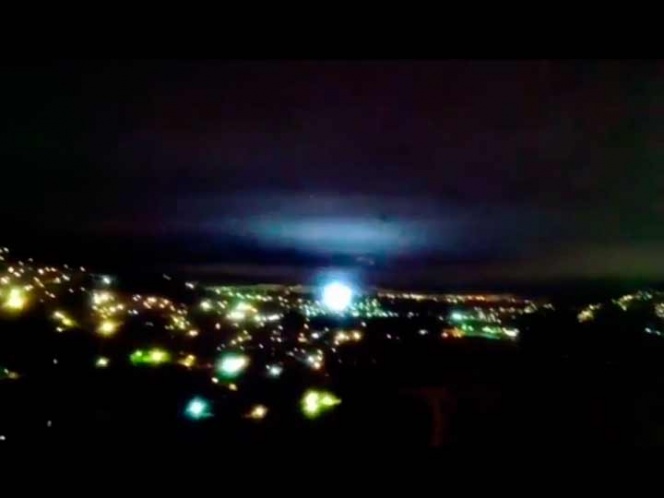 ¿Por qué aparecen luces en el cielo durante un sismo?