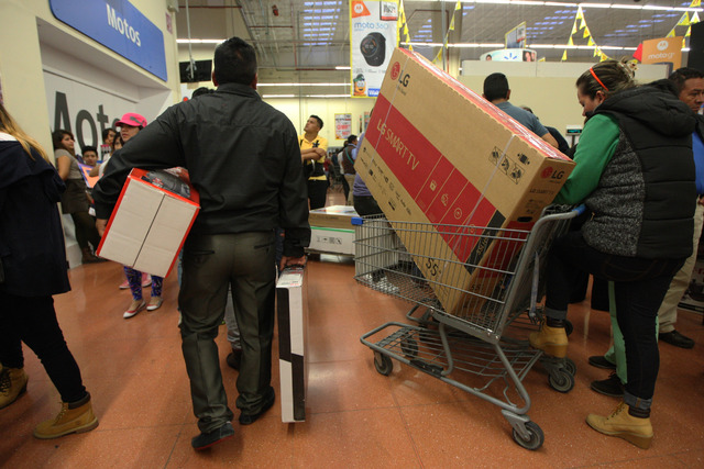Consumo privado de los mexicanos llega a 3.4% en junio