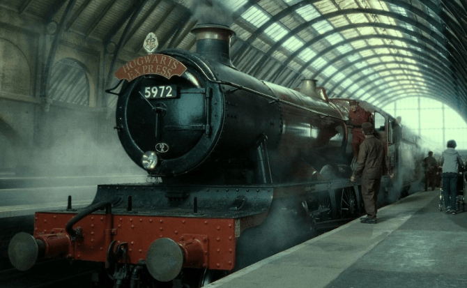 19 años después, Harry Potter regresa al anden 9 y 3/4