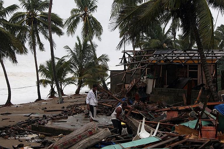 Autoridades de Florida ordenan toque de queda ante paso de Irma