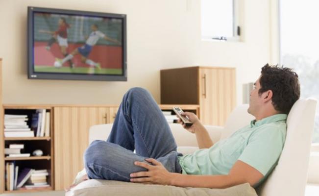 Ver televisión en exceso aumenta riesgo de discapacidad