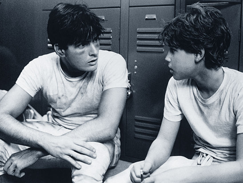 Charlie Sheen es acusado de tener sexo con Corey Haim cuando tenía 13 años