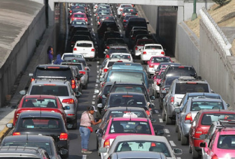 Proponen imponer el “impuesto a la congestión” vehicular